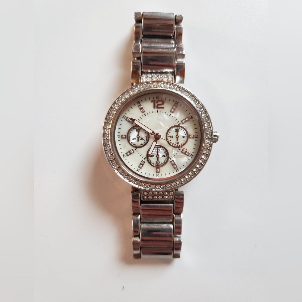 Elegant Ladies Watch Quartz Stainless Steel